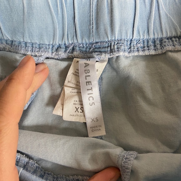 Fabletics Shorts - Picture 4 of 5